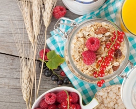 Flavonoidlarni o'z ichiga olgan ovqatlar qon aylanish tizimi va varikoz tomirlarini davolash uchun muhimdir.